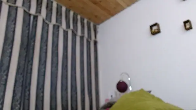 Snapshot of JULYSEX1 chatting on September 17, 1:09 pm JULYSEX1 online show from September 17, 1:09 pm