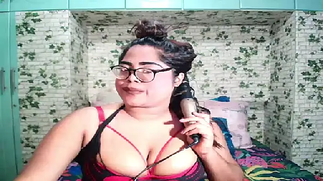 Indian Lola00 online show from June 22, 6:05 pm