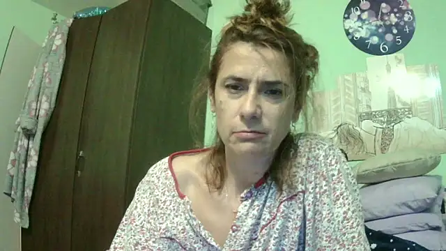 Snapshot of SexyGioconda chatting on September 15, 8:22 am SexyGioconda online show from September 15, 8:22 am