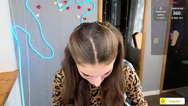 EmmyGreans online show from September 27, 5:36 am