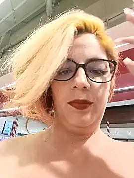 Escarlate4you  online show from November 12, 12:30 am