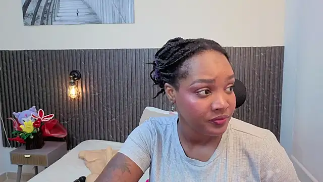 chanel brunette online show from April 23, 8:00 pm