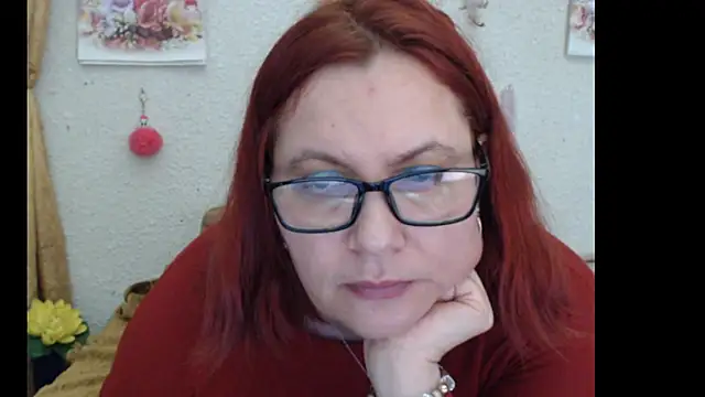Snapshot of PlayfullMature chatting on October 12, 8:55 pm PlayfullMature online show from October 12, 8:55 pm