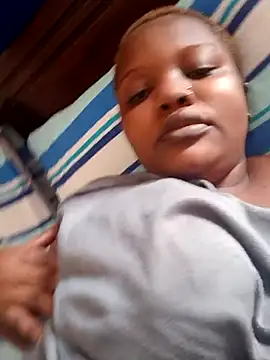 queennapal online show from April 25, 10:29 am