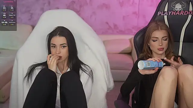 Tina Breeze online show from April 15, 7:53 am