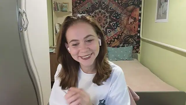Snapshot of Riley_Roo chatting on September 13, 3:42 pm Riley Roo online show from September 13, 3:42 pm