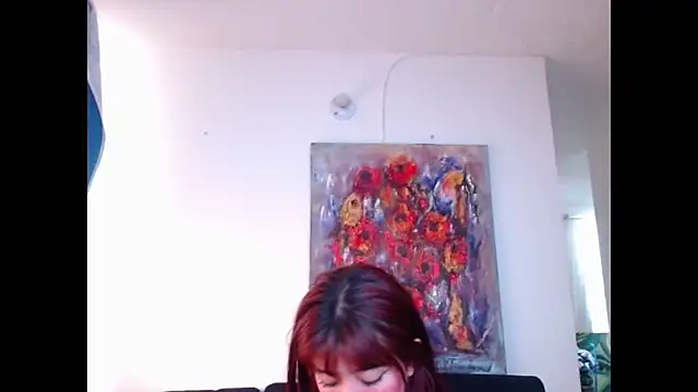 SuzzyyM online show from October 21, 6:56 pm