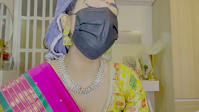 MonalisaDono18 online show from April 14, 9:26 pm