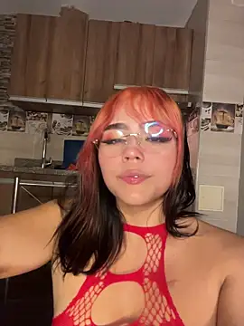 Chloemercury online show from December 4, 5:53 am