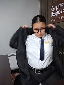 Cute Penelope online show from April 24, 12:30 pm