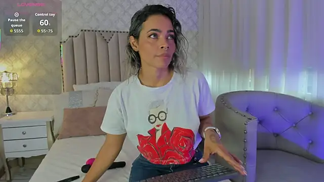 lexa 25  online show from January 9, 7:18 pm