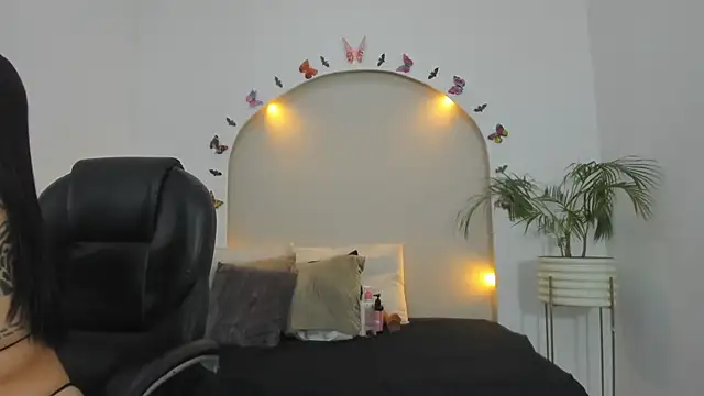 Anhii Ruiz online show from November 14, 3:23 pm