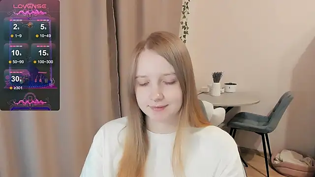 Snapshot of Alyaley chatting on September 13, 9:23 pm Alyaley online show from September 13, 9:23 pm