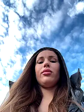 Syka0001 online show from September 26, 1:53 pm