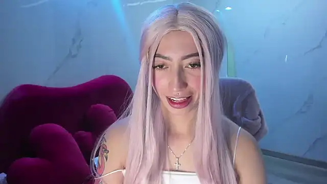 LilithCooperr  online show from November 7, 10:25 pm