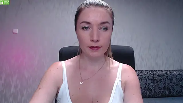 Sweet   Amelia online show from July 26, 3:42 pm