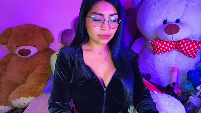 Pocahontascute 33 online show from June 5, 1:09 am