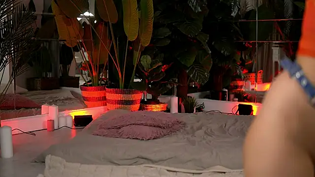 KellyMathews online show from March 14, 3:51 am