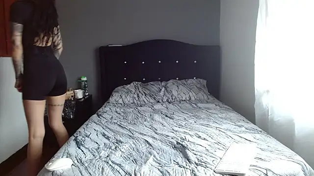 Emilia 1995 online show from June 3, 1:01 pm