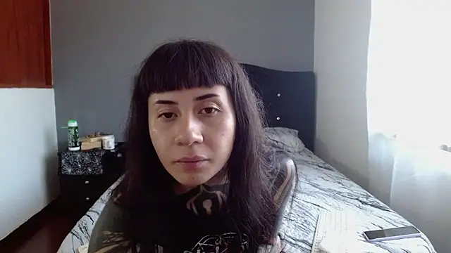 Emilia 1995 online show from June 11, 2:25 pm