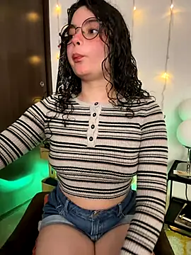 Snapshot of Antoniart_ chatting on October 8, 3:00 am Antoniart online show from October 8, 3:00 am