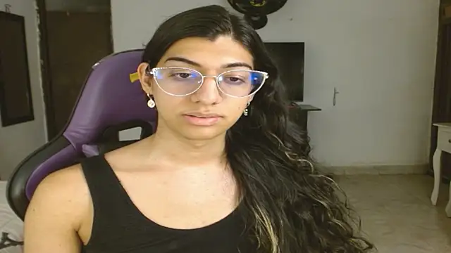 engielphoenis14 online show from December 21, 10:03 pm