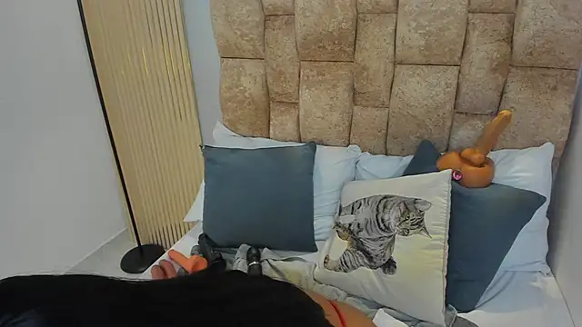 amatista  smith online show from November 8, 11:32 pm