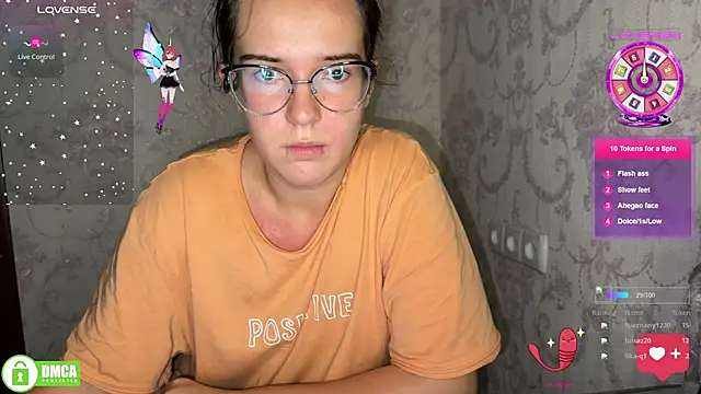 Snapshot of the_princese chatting on October 9, 8:24 pm the princese online show from October 9, 8:24 pm