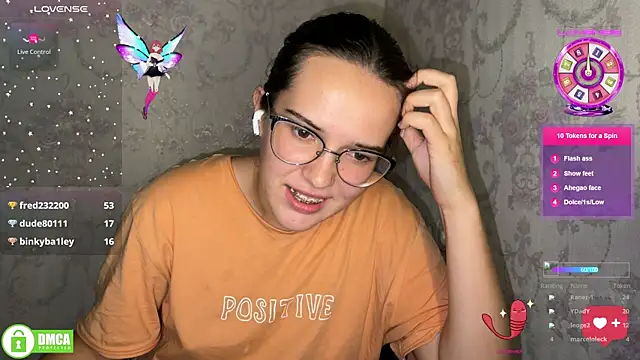 Snapshot of the_princese chatting on October 11, 8:33 pm the princese online show from October 11, 8:33 pm