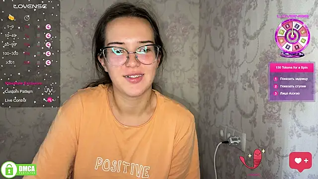 Snapshot of the_princese chatting on October 4, 9:59 am the princese online show from October 4, 9:59 am