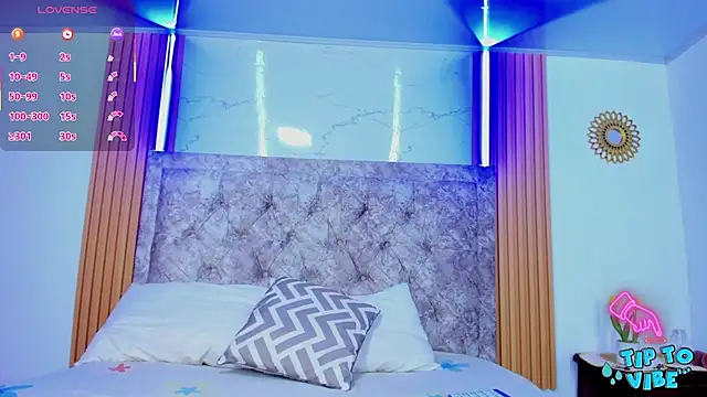 kimdavies1 online show from November 14, 7:14 pm