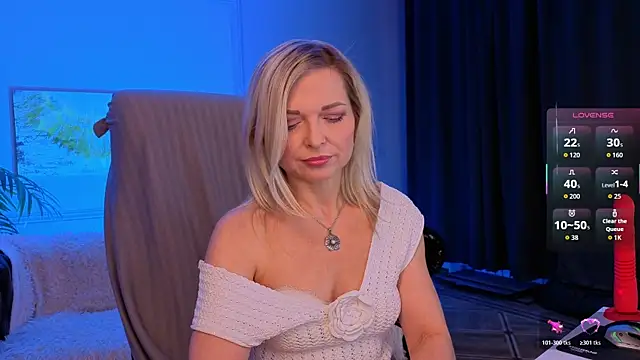 Gloria Lovely online show from July 16, 11:37 am