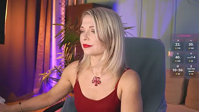 Gloria Lovely online show from July 30, 11:11 am