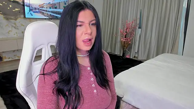 patriciakeys online show from April 17, 3:30 am