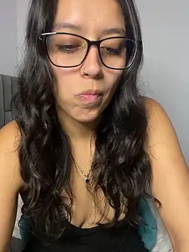 Snapshot of BrittanyDiaz chatting on October 2, 7:52 pm BrittanyDiaz online show from October 2, 7:52 pm