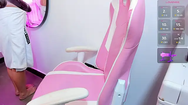 Anniee boobs online show from December 3, 4:26 am