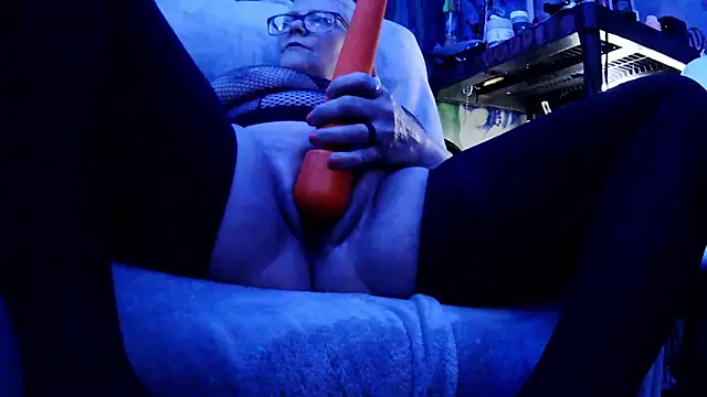 juscjen online show from April 27, 9:39 am