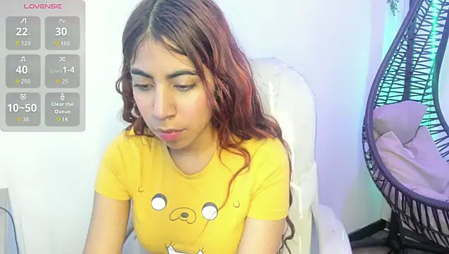 lunitaa18 online show from April 29, 8:47 pm