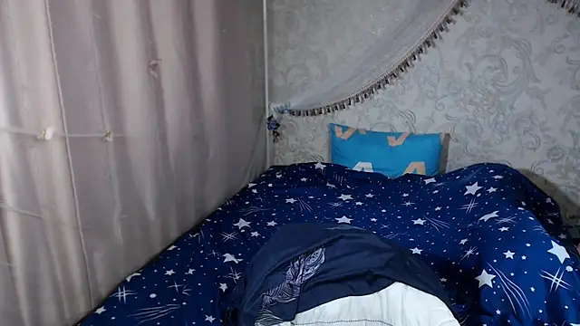 leila bambi  online show from July 28, 8:52 pm