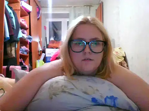 DesireMelissa online show from October 15, 3:25 pm