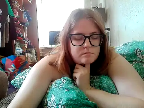 DesireMelissa online show from July 3, 9:15 am