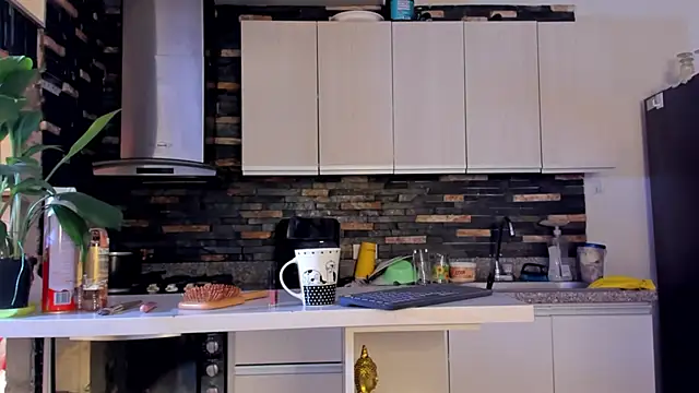 Amypond   online show from April 27, 3:42 pm