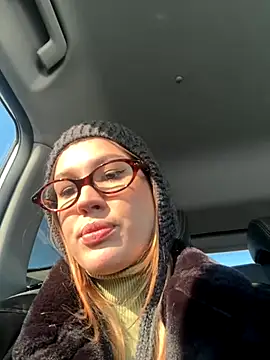 Snapshot of RinaCat chatting on October 12, 5:32 am RinaCat online show from October 12, 5:32 am