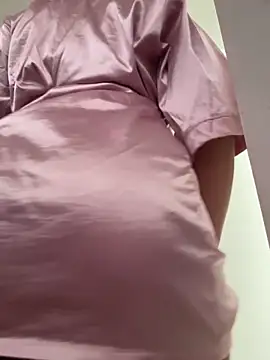 ashley Tompson1 online show from October 1, 5:29 pm