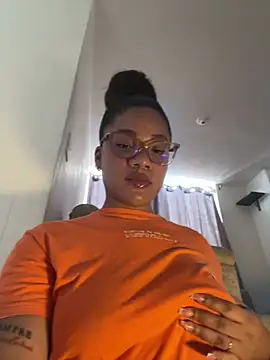 ashley Tompson1 online show from April 23, 12:51 pm