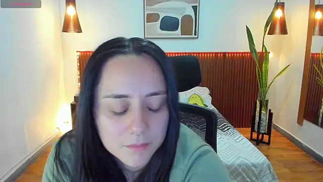 KatherineBond online show from November 11, 8:28 pm