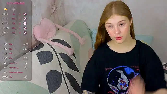 TrissMerigold9 online show from November 27, 8:34 pm