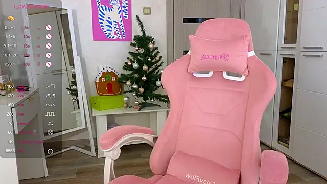 TrissMerigold9 online show from January 14, 7:57 am