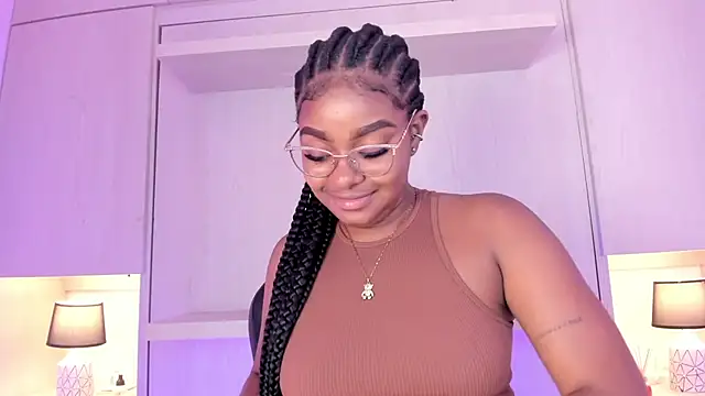 tamaraa smiith online show from September 26, 8:06 pm