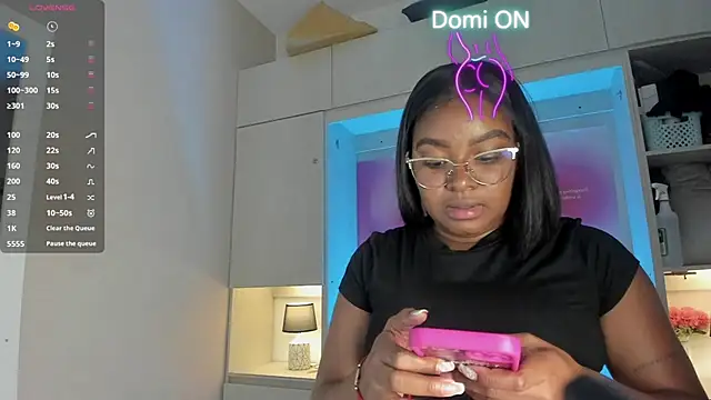 tamaraa smiith online show from April 27, 7:44 pm